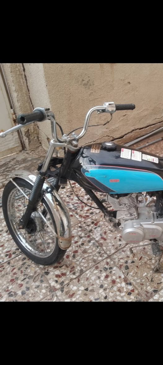 سلام عليكم 
تايكر مديل 23 عليه دامه كامله تانكي جديد دبلات امامي جديد كشن نامه الاصلي الدراجه عليه شلعه كلش قويه الدراجه احلى من الي بصوره الدراجه كلك كلك سعر 300 
وبيه مجال بسيط رقمي *********** فقط واتساب 
مكاني حله حي العسكري
