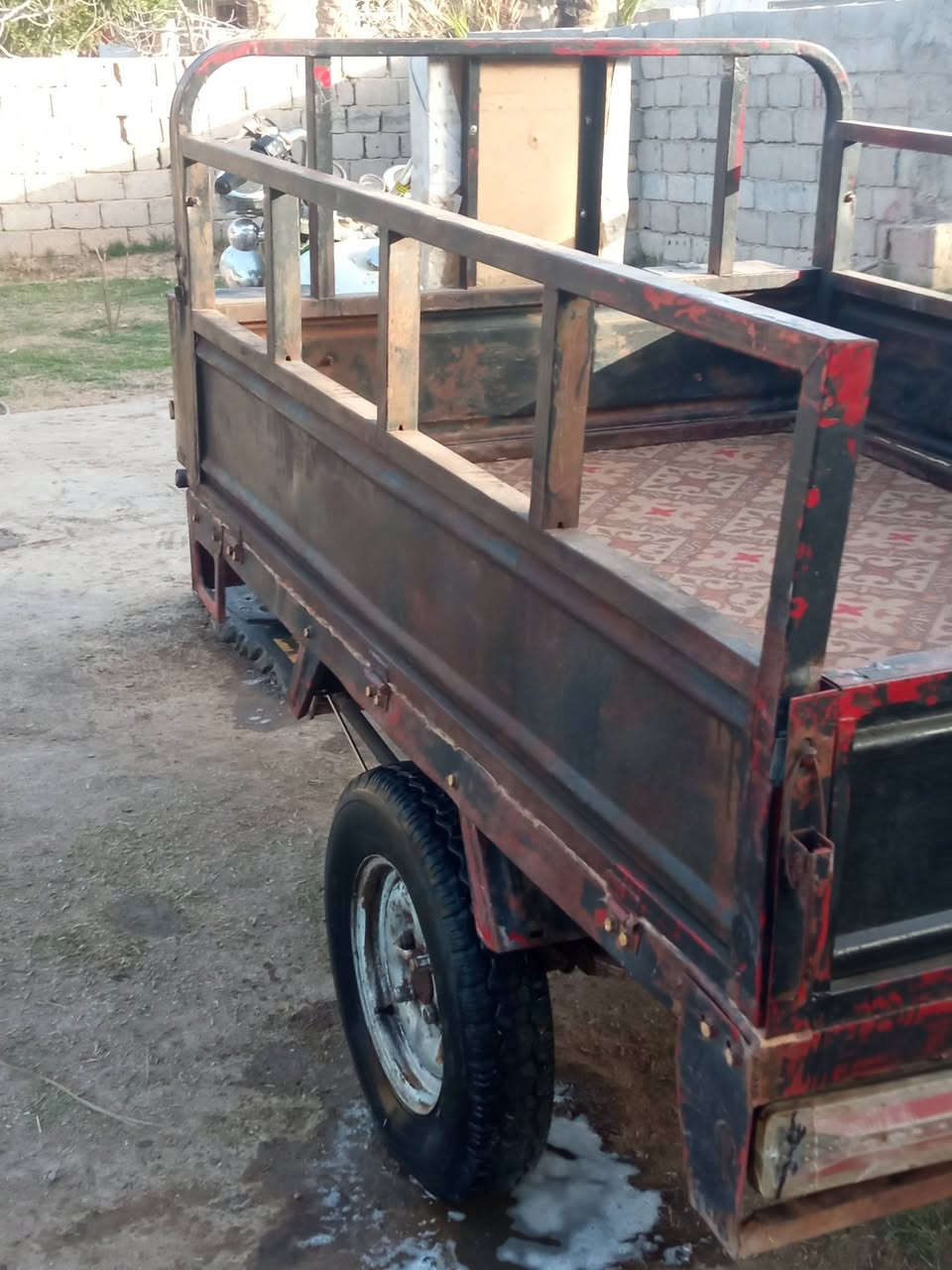 السلام عليكم ستوته للبيع موديل 2015 رقم اسود بابل سنويه مكان بابل ورديه سعر ب 850 وبي
رقم ***********
