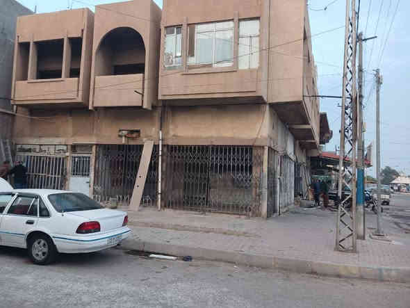 عمار تجاريه راس دوميز مقابل مطعم صمد 

خلف كرزات لطيف 

٤ شقق سكنيه 

مع ٧ محلات تجاريه 

المساحه ٢٨٦ متر ركن تجاري 

السعر ٨٠٠ مليون مع المجال 

***********
***********
***********
