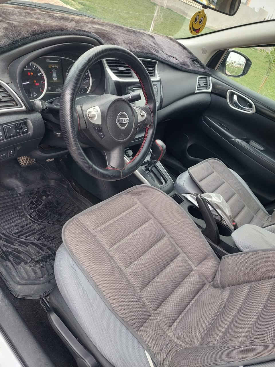 نيسان سنترا 2017 رقم اربيل 
بيها قطعتين صبغ بدون دواخل
بيها بارد شوي
مكاني اربيل 
سعر 120$
***********
