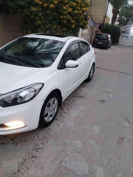 السلام عليكم سيراتو خليجي شركة العامه موديل 2014 كفالة من الضربة فقط جاملغ صبغ اثر شخوط الامامي واربع اصابع باب وياها فقط كلير سيارة كلش حلو فتحة تحكم ستيرن العنوان بغداد حي الاعلام قرب جامع عمر الاتصال ***********السعر 116وبي مجال
