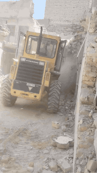 السلام عليكم تفليش بيوت تفليش رباطات قلع ارضيات تكسير الجدران رفع الانقاذ هذا رقم اتصل وخدمتك ***********
