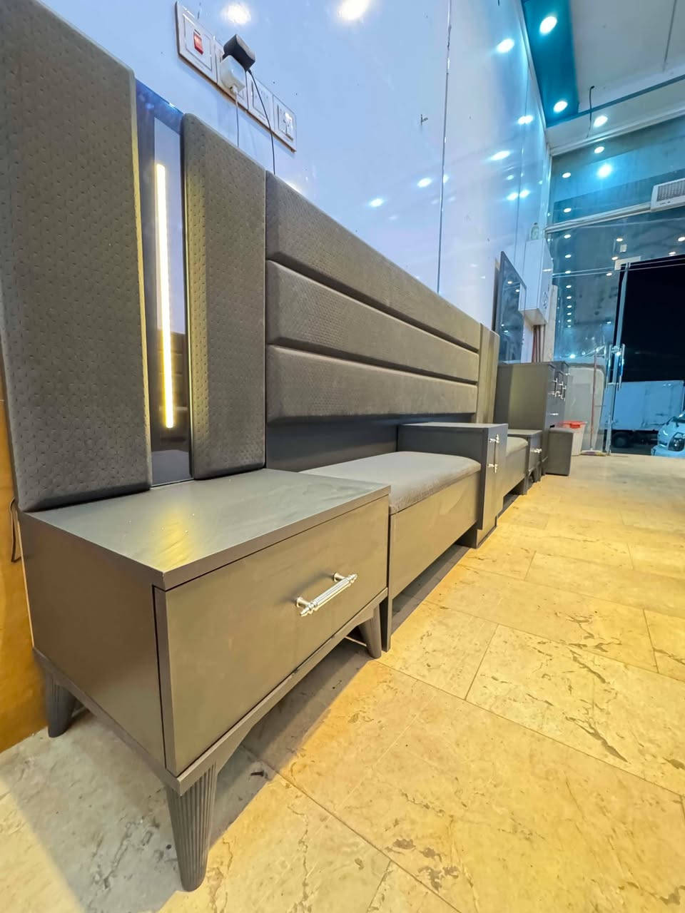 10 قطع 700 المكان نجف اي ستفسار خاص +964 787 601 1875
