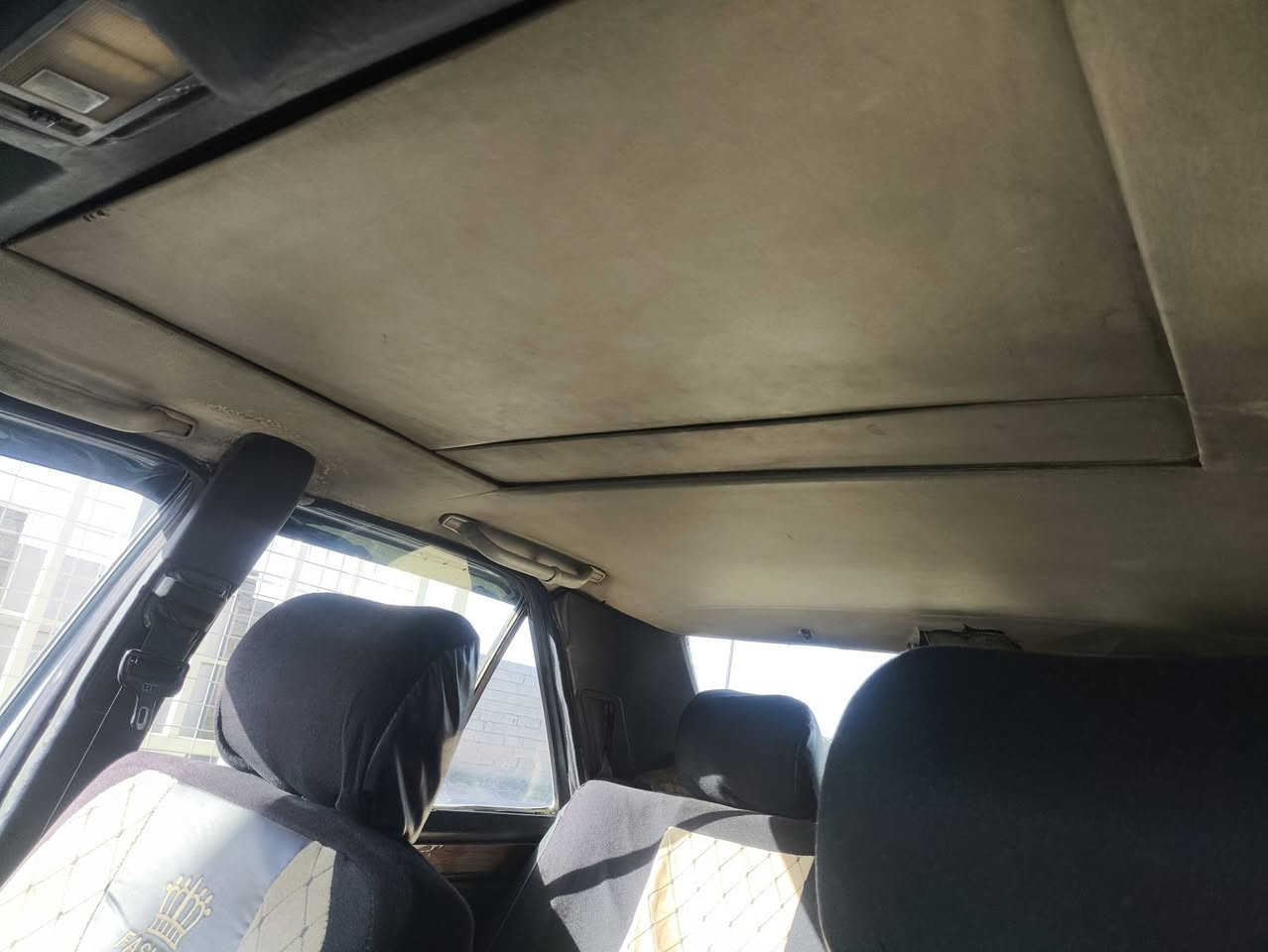 السلام عليكم  مارسدس دب موديل 1990 متكم قواعد بلاد مكينه بطه 3000 ففتي مكينه وكير خير من الله رقم اربيل سنويه 2027 نهايتها للاستفسار الاتصال على الرقم *********** او خاص
