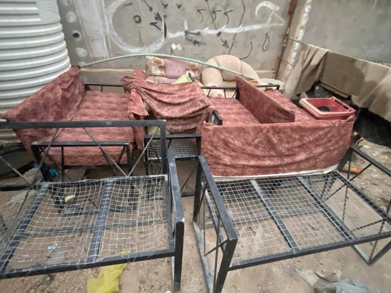 كرويتات حديد عدد ٣ الوحده ٣نفرات الوحده ب٧٥ مغلفات براد كلش نضيف ب٢٥٠ مكاني كربلاء قرب كنطرت السلام


**إذا كنت صاحب هذا الإعلان وتريد حذفه لأي سبب، رجاءا أرسل رسالة إلى الدعم الفني**