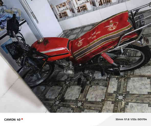 السلام وعليكم دراجه ايرانيه خمسه كير دراجه مديل 2019اوراقها ضايعها اتكفل سرقه ضفيره جديده ملف جديد عقل جديد ماكو شي بيها اذا مو جديد بس بيها خير تبخير قليل كلش السعر 350او بيها مجال مكاني بغداد حي اور ***********
