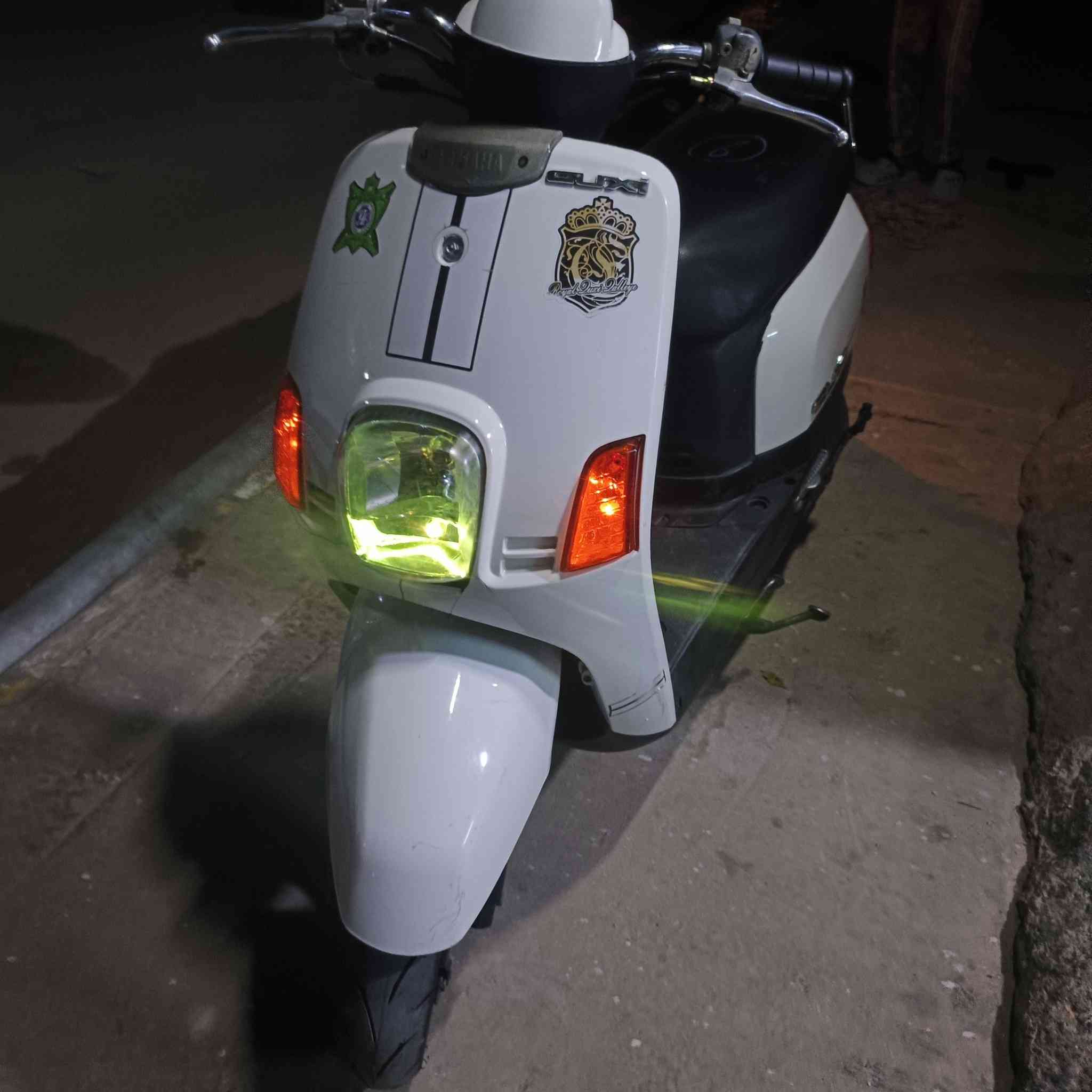 سلام عليكم دراجه ماكس بوليسي للبيع 

دراجه نضيفه مكينه ناعمه 
وشرط مكينه ما مفتوحه 
تروح تفحص وتشوف بعينك 
كهربائيات كله شغال  وارجع اكرر المكينه مال دراجه مامفتوحه 
الدراجه طلعت ب 2025/10 من الحاويه  وشرط الشلعه والمعدل 
السعر. 800 وبيه مجال للطيبين  واذا مو شراي لاتعبني للاستفسار*********** راسلني واتساب وبيك خير وتدلل
