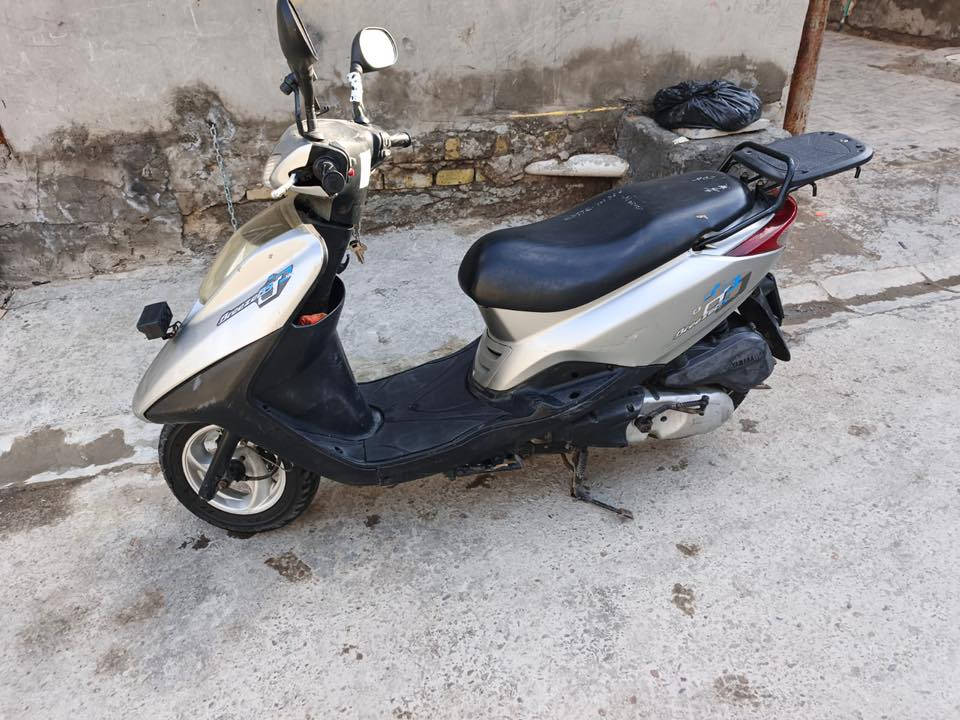 سلام عليكم دراجه فريز بشهر 12 ماخذيها رمبه  يعني صالها 3شهر كفاله عامه دراجه خير من الله كلجات رياضي  دراجه ربع ماتصرف عليها مكاني حي اور  سعر 750وبيها مجال /***********
