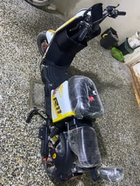 R11 • موديل ٢٠٢٥ • ٥ بطاريات