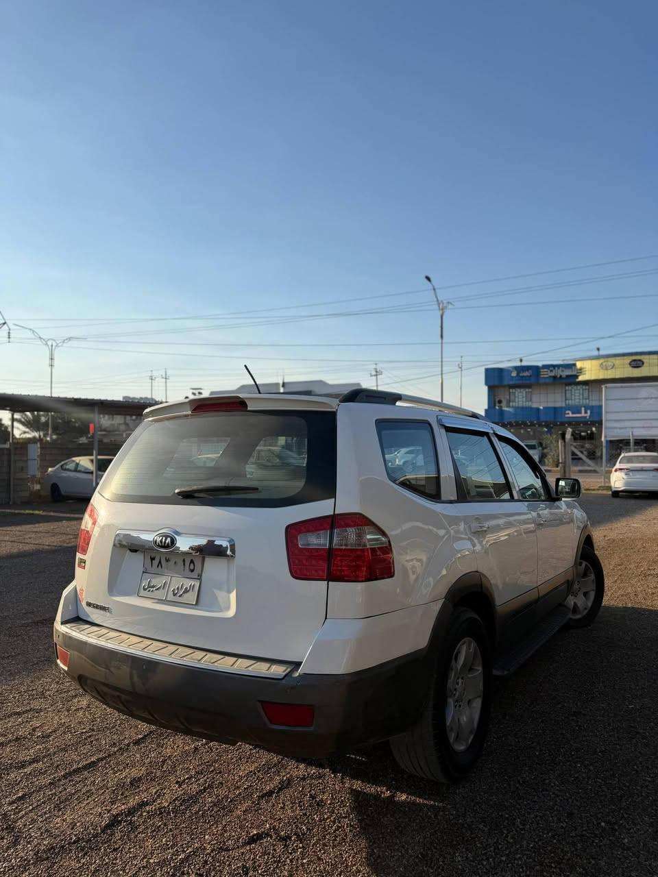 السلام عليكم 
كيه موهافي ٢٠١٥ 
فول مواصفات 1/1
وارد خليجي رقم اربيل تحويل سنويه ساقطه صار ٤ اشهر 
محرك ٣٨٠٠ 
فتحه سقف 
بصمه ابواب وتشغيل 
جنطه شفط 
فور ويل 
كشنات جلد +كهرباء +تدفئه تبريد +خزن ميموري 
ستيرن كهرباء 
زراك لايت 
لايت زنون 
ماشيه ٢٠٠ الف كم 
تبريد شغال 
صدر امامي خلفي جاهز 
اخوان السياره بيه ضرر جاملوغ امامي وبنيد بي دواخل بلبدنه وبيه جاملوغ خلفي ونرشت خزام للجماليه نصبته حلوه وسعره مناسب انشاالله 
١١٩ ورقه وبيه مجال بسيط 
مكاني صلاح الدين بلد 
***********
