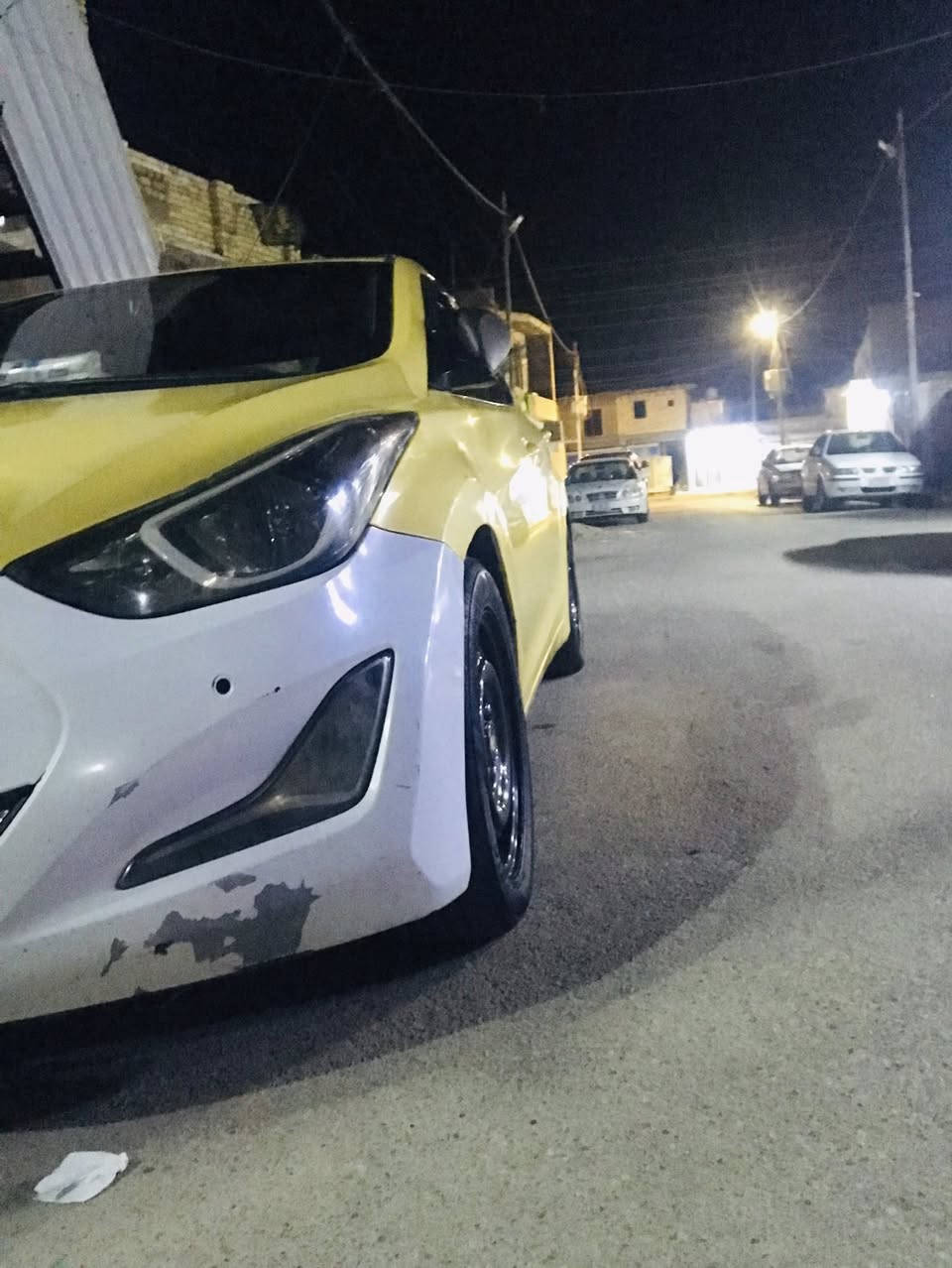 النترا ٢٠١٥ امريكي رقم بغداد بأسمي حادث موضح بالمنشور(تبديل جاملغ امامي وطخه في الجاملغ الخلفي الايمن / مع وجود معجون في مقدمة البنيد ) مصفره هيئه وغرامات گير مكينه كفاله منظومه تبريد +حداديه + ادامه منظومة بانزين+ ماء زيتي مع ولف حماوه قبل ١٠ايام اشتغلتها  سياره جاهزه للاخير ماناقصها برغي جميع الكهربائيات شغاله مكان السياره واسط
السعر ١٠٨ وبيها مجال
***********
