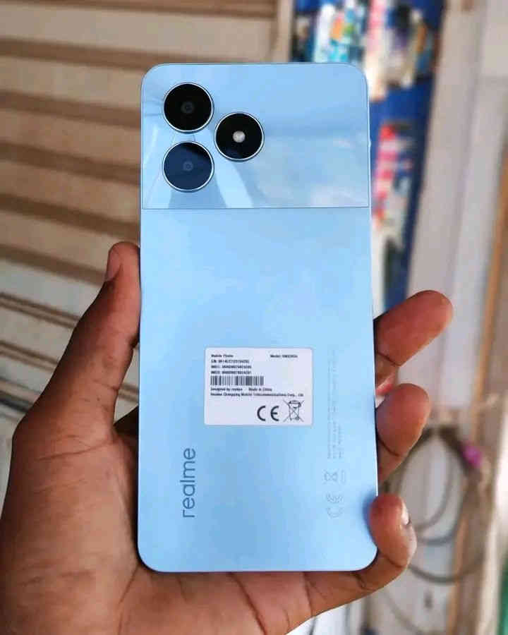 ريلمي نوت 50(جهاز مكفول) بدون ملحقات 
ذاكره 128عشوائي 4+4(بطاريه 5000)
        سعره 85 الف  
م /نعماينه شارع 60(***********)
