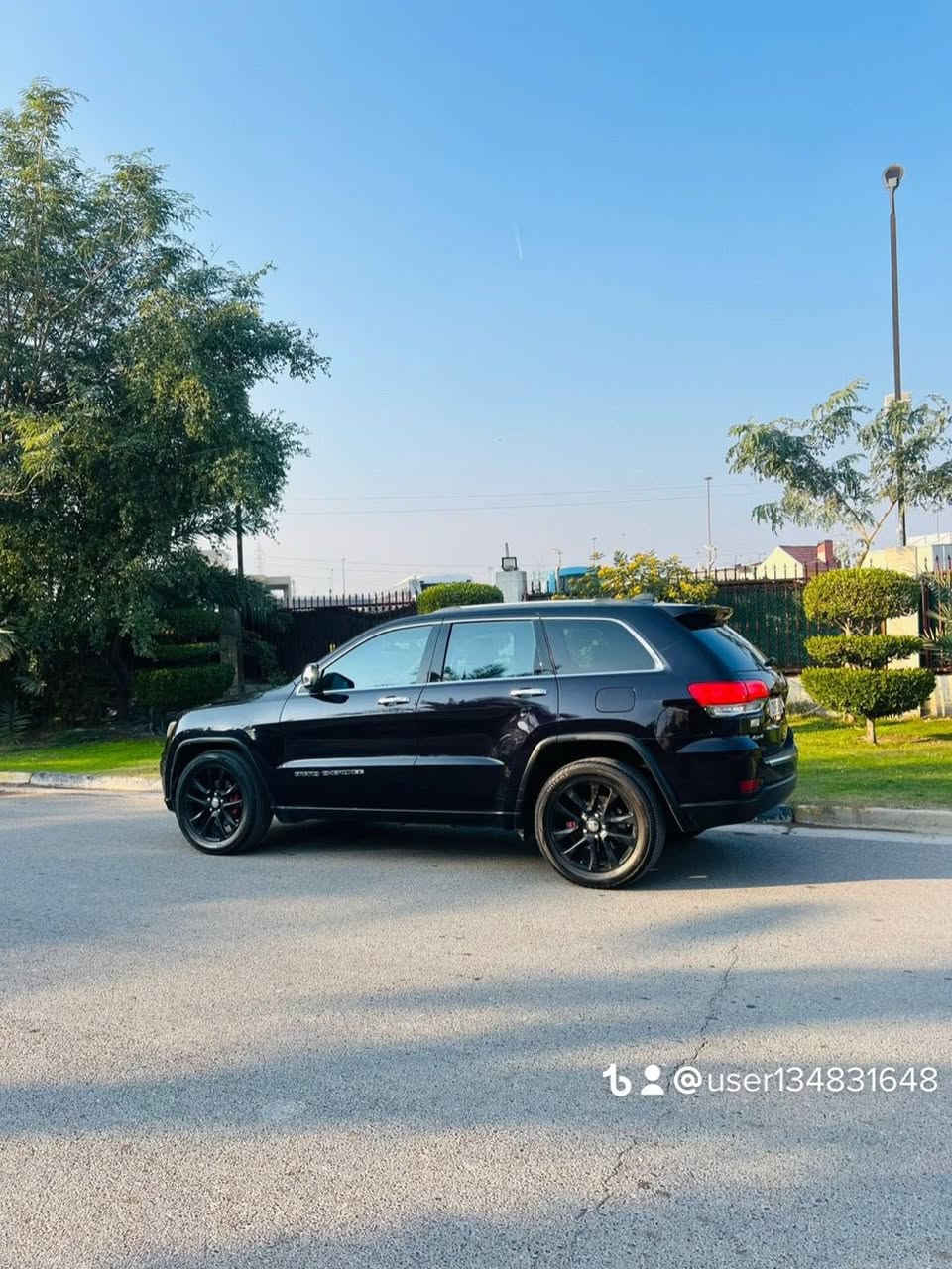 جيب 2019 امريكي 
لأريدو 
حادث جاملغ وبنيد 
صور حادث وسونار وبه صور 
فول عدا فتحه 
جنطه كهرباء 
كشنات جلد 
كشنات تدفئه 
فور ويل
شاشه كبيره 
ماشيه 60
سياره جديده ونضيفه 
رقم سليمانيه 
السعر 215 وبيه مجال 
مكان السياره بغداد حي الجامعه 

☎️ ***********
