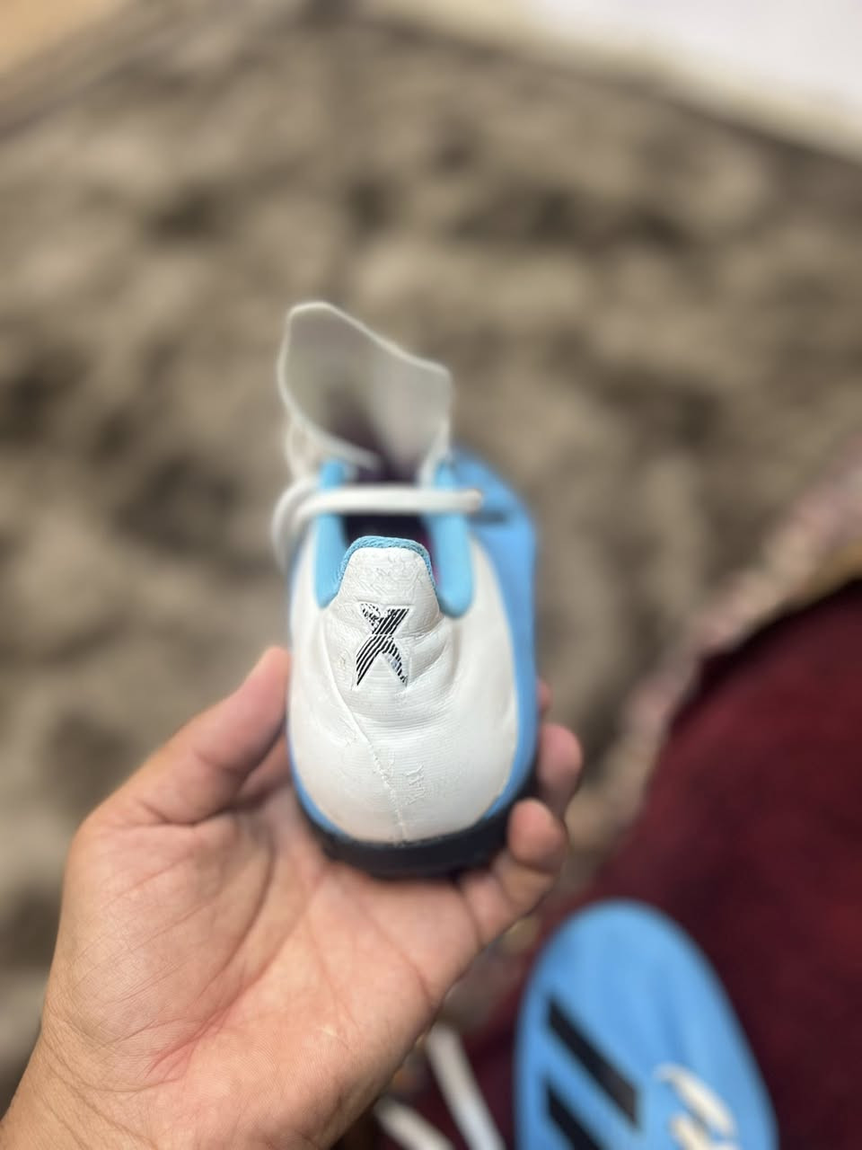 اديداس اصلي بالة 
نظيف جدا 
القياس 41
السعر 40
شامل التوصيل 
للحجز ***********
