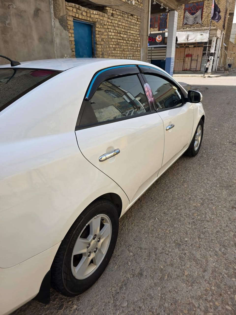 السلام عليكم سياره سيراتو 2011رقم اربيل 22 رقم دولي خليجي تدفئه تبريد خير من الله
حداديه نضيفه خير من الله سياره مكفوله من الضربه والتبديل سياره بالعافيه ع ياخذه جاهزه ربع ماذب عليه كهربائيات كله شغاله شاشه وكامره شغلات بالعافيه ع ياخذه
للستفسار الاتصال ع ***********  
مكان السياره واسط 
غير متواجد عل نت تصال فقط
