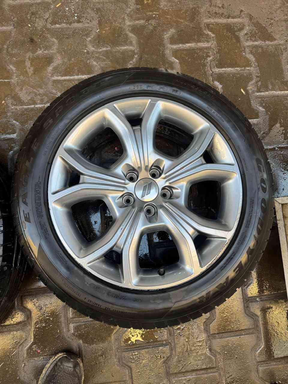 السلام عليكم
عندي ثلاث تايرات مع ويالة دوج هونت حجم 18 للبيع اذا احد يريد سبير ابيع مفرد او كلها


**إذا كنت صاحب هذا الإعلان وتريد حذفه لأي سبب، رجاءا أرسل رسالة إلى الدعم الفني**