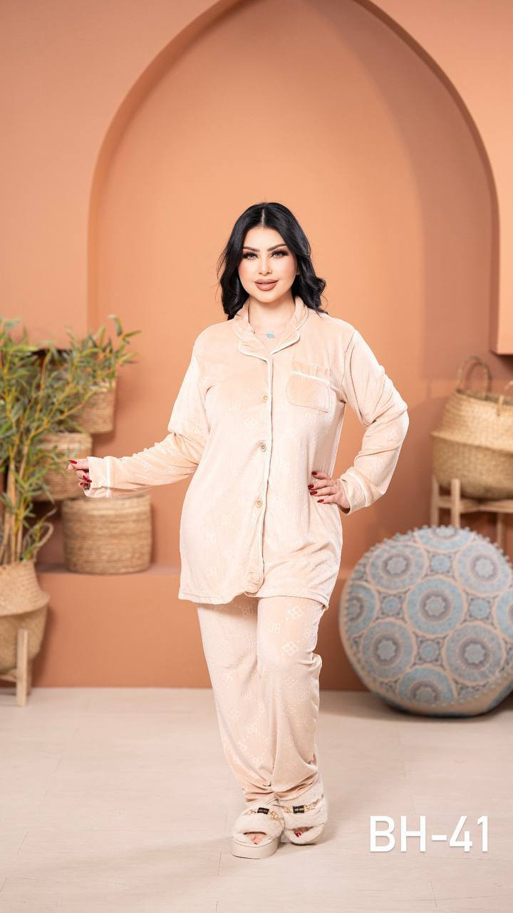 تراك قديفه سوفت اصلي شرعي خامه راقيه جدا 
السعر 👈 ١٠ الف فقط
قياسات L. XL. XxL. XxxL
قالب راهي وزن 60 __95
متوفر جمله مفرد 
سعر الدرزن 100
للحجز رقم الهاتف ☎️ وعنوان 🏢
متوفر توصيل داخل النعمانية 🚕
🔴 العنوان / واسط / نعمانية خلف الكراج شارع حمزه الرسن
رابط الانستا/https://www.instagram.com/wkllkhgt?igsh=cjl4bXZjYmFoNXNh
متوفر توصيل جميع المحافظات  🚛 
رابط القناة https://t.me/ggbkuu
*********** واتساب
*********** واتساب
*********** واتساب
