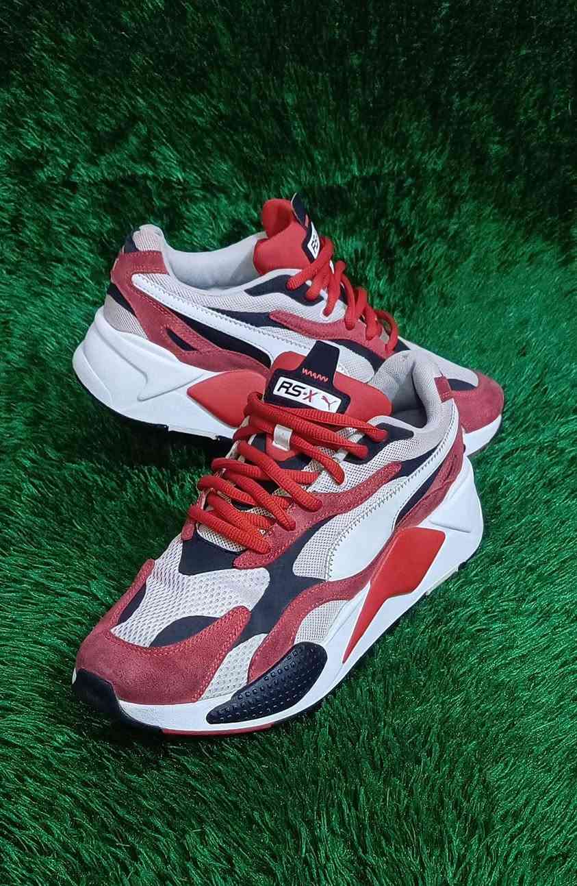 👟بومه قياس 46
طول القدم 30، Cm
باله اورجنال اصلي 
منشاء فيتنام 
يوجد توصيل جميع المحافظات  🚛 
***********📱
