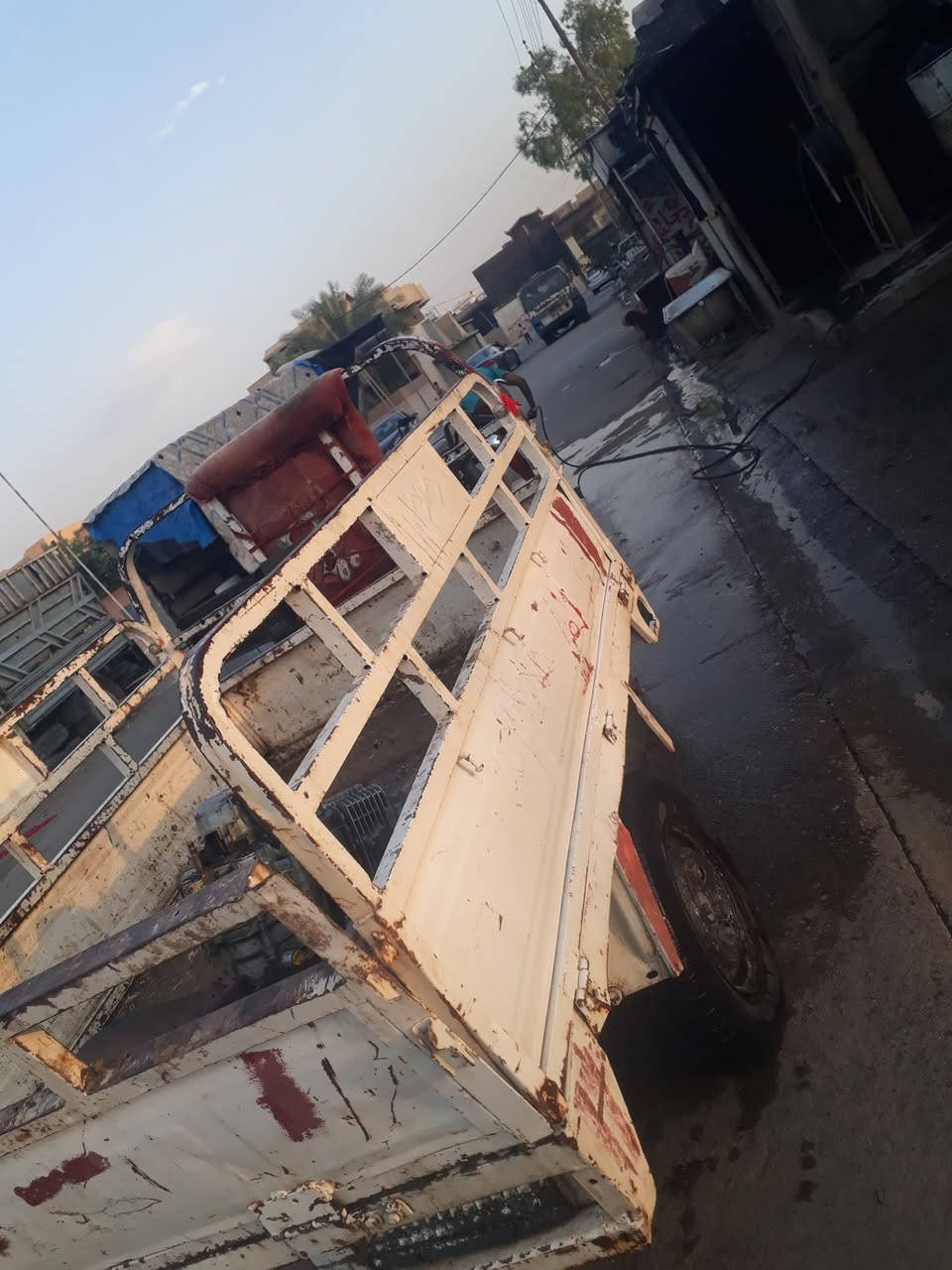 السلام عليكم ستوته ١٦ فول مال شقل دبلات ختم ركبه شرط  مابيها خياس كلها بالشرط فقط ناقصها باتري تيرات جوبلس سعر ٦٥٠ وبيها مجال للشراي /***********
