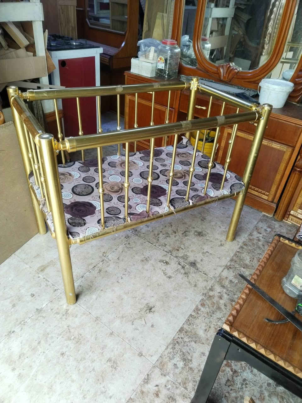 المنيوم شغل موصل أسفل بلوك ٩٠ الف *********** *********** موصل مصارف. طول ١١٠ سم. عرض ٦٠ سم. ارتفاع ٩٥ سم. محجل ثابت عميق
