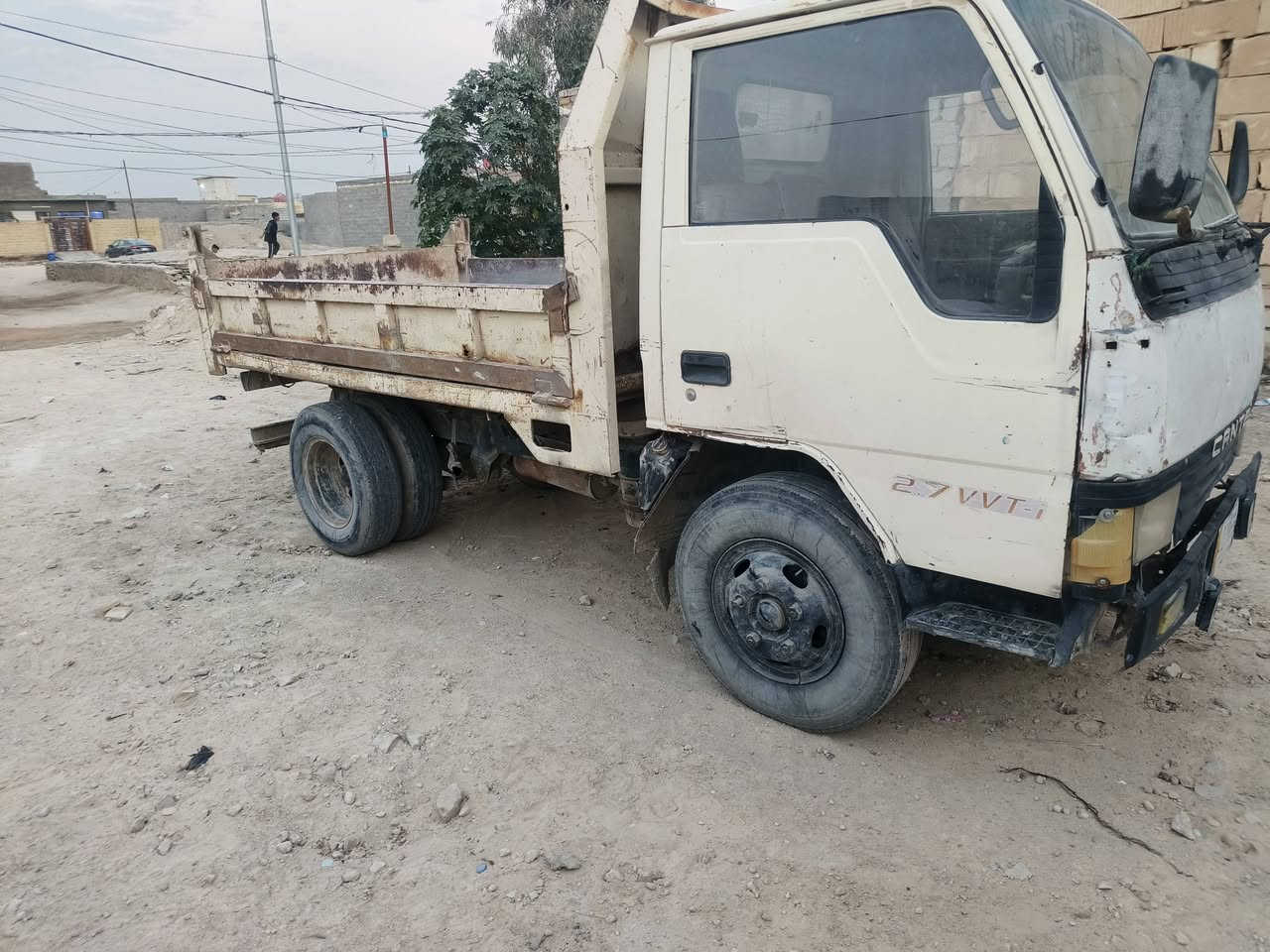 سلام عليكم سياره لبيع عضم تعبير جديد سعر 60 وبيه مجال لشراي يتصل عل هذا رقم بي وأنساب رقم ***********
