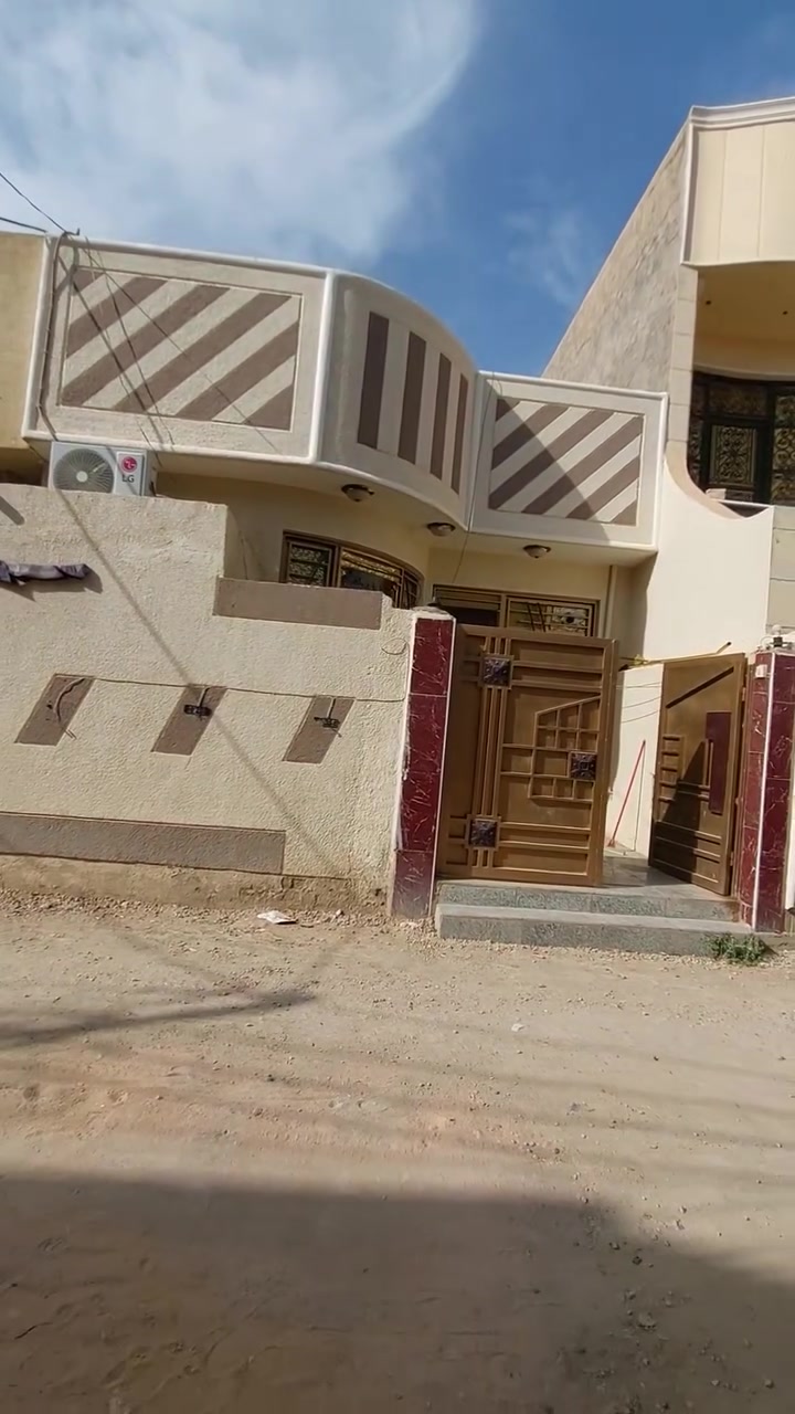 سلام عليكم 

دار سكن البيع المساحه ١٠٠ متر طابق ونص بناء حديث

عنوانه كربلاء شارع البوبيات عمود ١١٥ 

نوع العقار طابو زراعي سند ٢٥ اقرار محكمه 

يتوفر جميع الخدمات ماعده التبليط والمجاري شارع عرض ٨ 

يبعد عن الامام الحسين ع ٤ كيلو 

سعر ١٠٥ مليون معه المجال 

الاستفسار الاتصال على الارقام التاليه 

***********

***********
