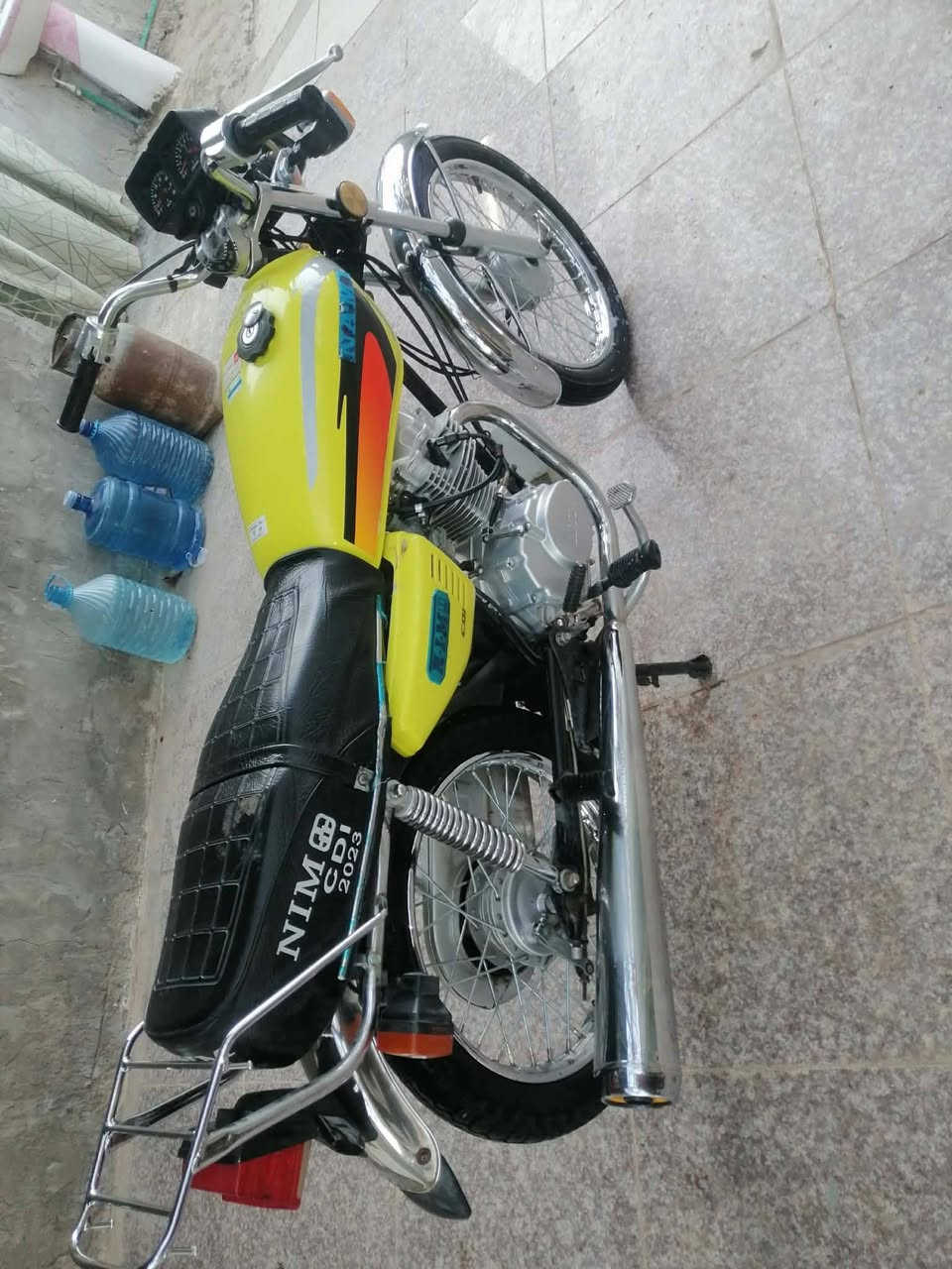 السلام عليكم للبيع نامه. امتياز مطابق شلامجه مديل 23 الدراجه اوراق اصوليه   نضيفه اكثر من الصور مكفوله برغي ما مفتوح بل محرك كهربائيات شغاله كلها السعر 600 وبيه مجال بصيط حك الجيه المكان طويريج ناحيت الخيرات ***********
