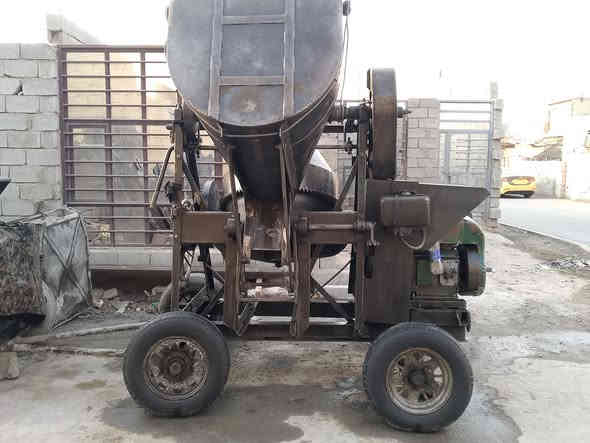 خباطه لبيع موديل 80مكان الخباطه بغداد جسر ديالى القديم خباطه خير من الله سعر خاص ***********
