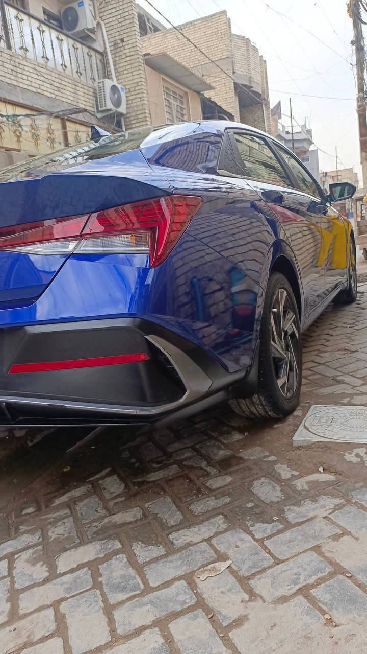 السلام عليكم
النترا 2024 وارد امريكي 
لون مميز رادار امامي خلفي جانبي 
بصمه تشغيل بصمه ابواب تشغيل عن بعد 
فتحه سقف شاشه متصله تدفئه كشنات 
تحكمات سترين فول
مكينه 2000 دوش 
ماشيه 12الف
السعر 170 
رقم انكليزي بغداد 
*********** غير متواجد عالفيس
المكان بغداد
