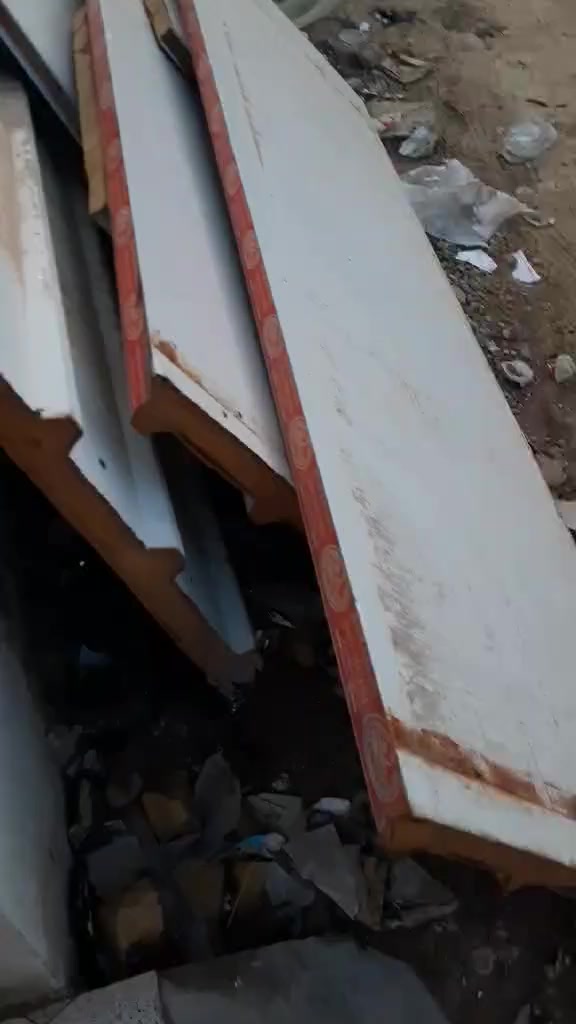 السندويش  هوة مخزن ويا باب مالته وحديد ب٢٥٠ وبي مجال
حي الحكيم قرب افران العلم من جهة معمل الاوكسجين.


**إذا كنت صاحب هذا الإعلان وتريد حذفه لأي سبب، رجاءا أرسل رسالة إلى الدعم الفني**