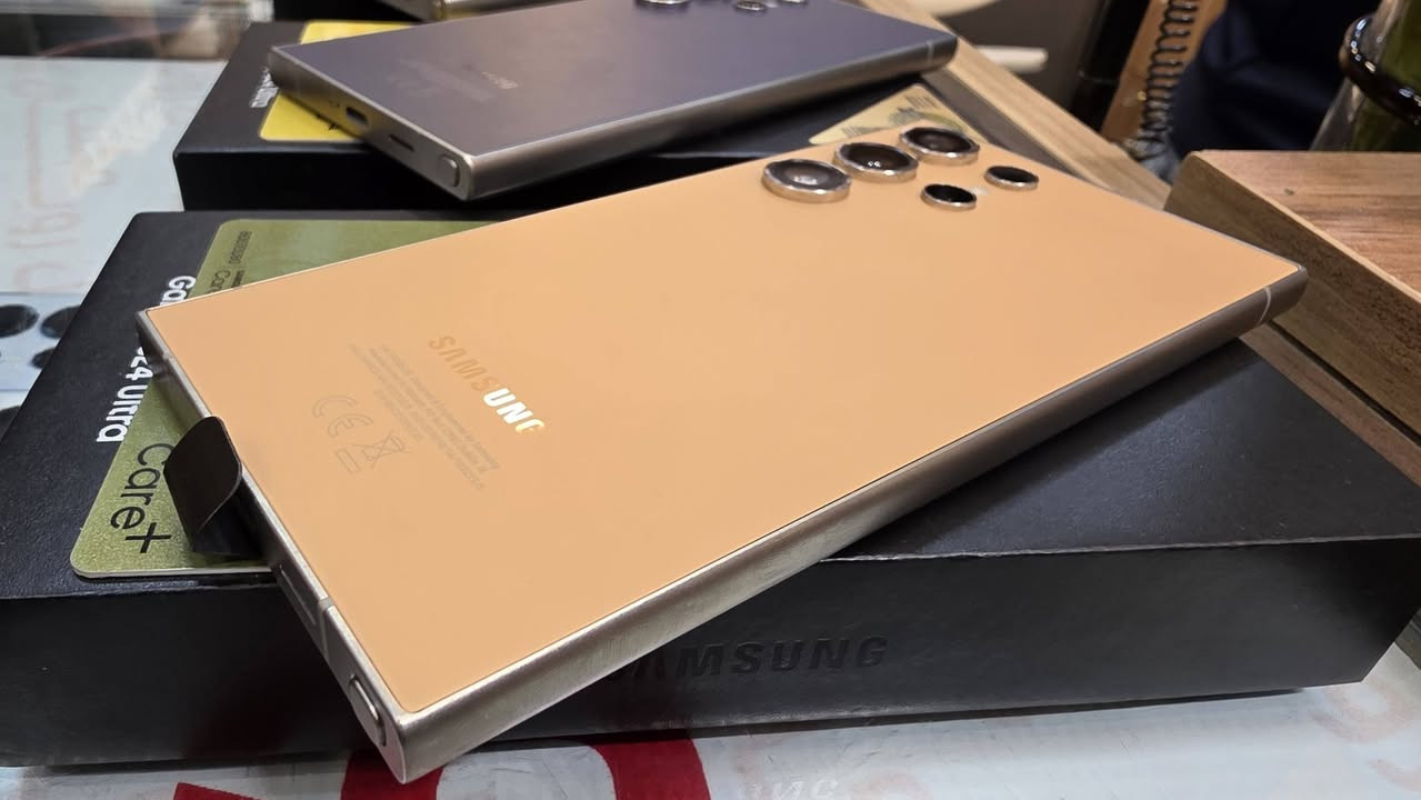 بيع شراء مراوس نشتري جميع الاجهزه الجديده والمستخدم
رقمي للاستفسار ***********

اس٢٤الترا ذاكره ١تيره برتقالي استعمال جدا قليل 

اس ٢٤الترا ذاكره ٥١٢ بنفسجي نظافه 100

اس ٢٤الترا ذاكره 256 
جميع الاجهزه داخل الوكاله ظمان حقيقي اسبوع اي خلل يسترجع او يستبدل
