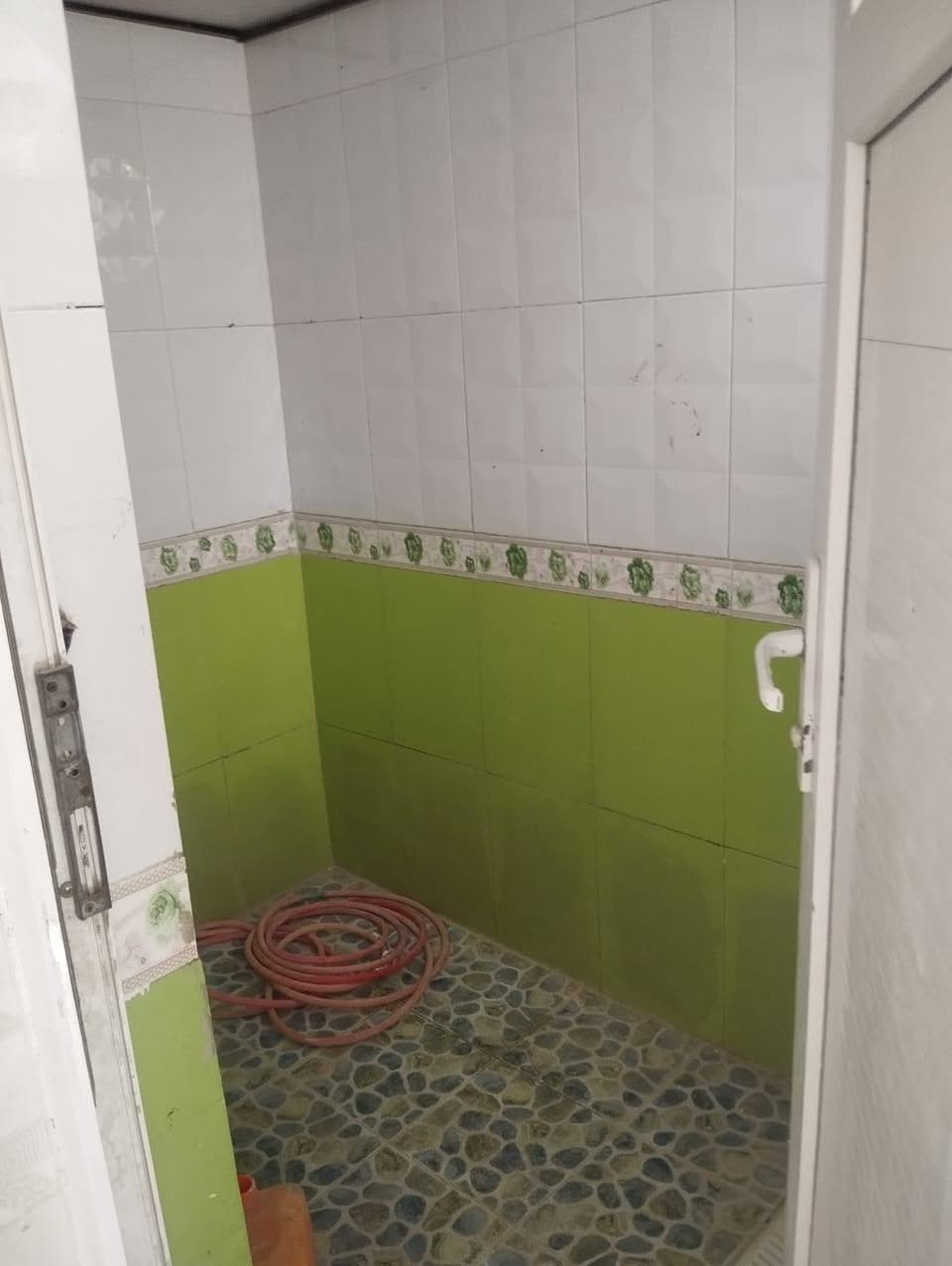 بيت للبيع قوس الهندية ٥٠ متر بناء جديد
طابق الاول صاله مطبخ واستقبال وصحيات
طابق ثاني غرفه وصاله
السعر ٧٦ مليون وبي مجال بسيط 
للاستفسار مكتب الفيحاء للعقار 
***********
