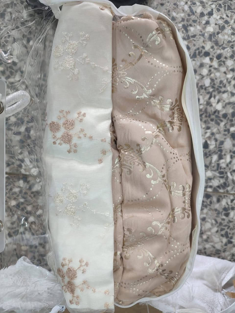 بردات مي الذهب تجي 3قطع وياهن تول سعر الجنطه 25,
عنوان سبع البؤر شارع بلقيس مقابيل جمله حسين،


**إذا كنت صاحب هذا الإعلان وتريد حذفه لأي سبب، رجاءا أرسل رسالة إلى الدعم الفني**