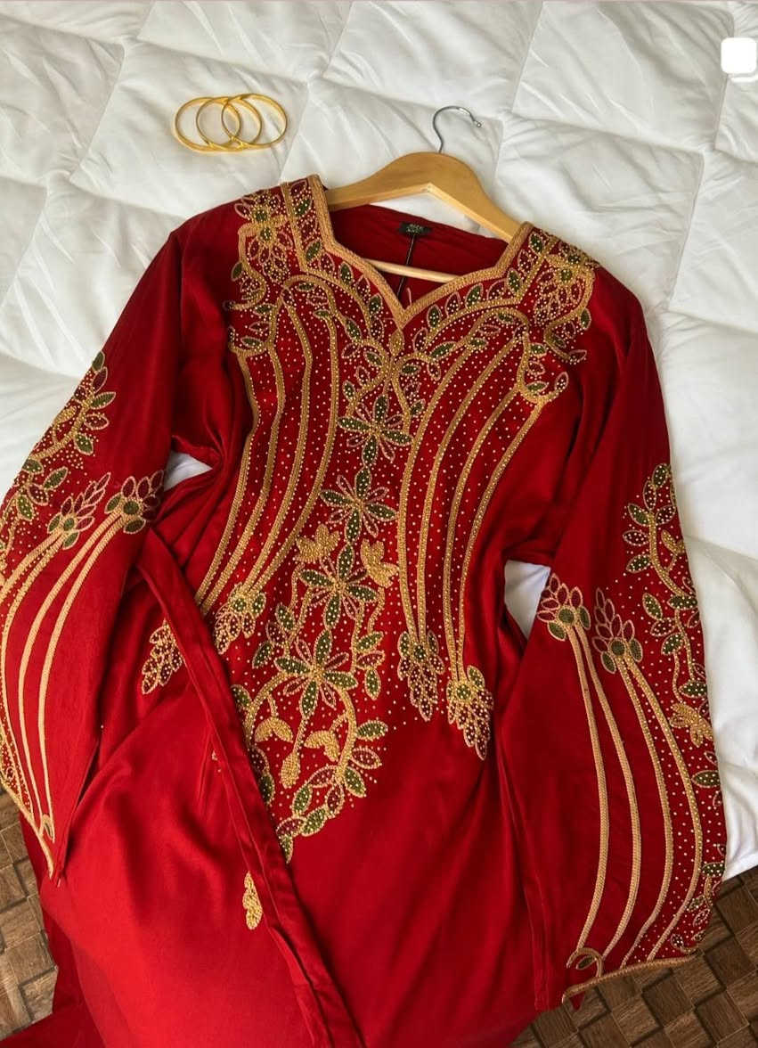 كشخة العيد 
القياسات L xl xxl 
السعر ٢٠ اخر القطع 
الخامه كشمير مطاط ميطفر ولا يذب لون
يوجد خدمة توصيل توصيل بلد الفين


**إذا كنت صاحب هذا الإعلان وتريد حذفه لأي سبب، رجاءا أرسل رسالة إلى الدعم الفني**