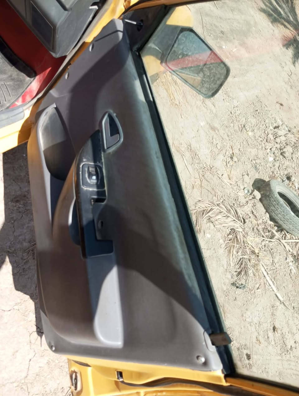 سايبه ٢٠١١ رقم نجف تحويل مباشر تاخذ مصفر سياره بلاديه فقط بس خيسات ملكطه  شواصيهه كلهه علا وضع الشركه ماملعوب بيهن ولا طاكات مكينه كير حداديه كهربائيات كلهه شغاله مكانهه نجف سنويه توهه صقطت فقط بيع بدون مراوس الاتصال *********** سعرهه ٢٢ وبيهه مجال حك الجيه
