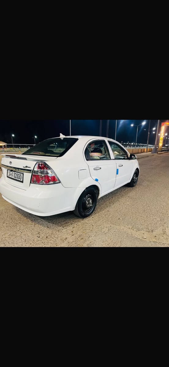 السلام عليكم افيو موديل 2011 السياره كفاله سياره حلوه مال جناي مكينه وكير كفاله تخم تاير حداديه جديده تبريد نقص بس غاز فقط ارقام انجليزيه سنويه 2027 السعر 55 وبيها مجال قليل مكان السياره ميسان العماره رقم الهاتف ***********
