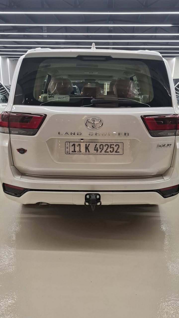 سلام عليكم ....للبيع او نراوس 
لاند كروز موديل 2025 تويوتا العراق ضمان فئة
GXR
محرك 6 سلندر 4000cc تنفس طبيعي السيارة حالة الزيرو ماشية/ ٤٠٠ كيلو
المواصفات
١ بصمة تشغيل
٢. تشغيل عن بعد
٣ . خمس بصمات ابواب
٤. باب خلفي كهرباء
٥.شاشة كبيرة الوجبة جديدة
٦.كشنات كهرباء
٧. ثلاث شاشات ايباد
٨. تحكم ستيرن
٩. فتحة سقف
١٠. ثلاجة
١١.سايد بريك دكمة
١٢. حساس امامي خلفي
...للتوضيححح السيارة تويوتا العراق ضمان
.. العنوان بغداد العامرية.
السعر / ٧٦٠٠٠ وبيها مجال
الرقم ....
***********
***********
