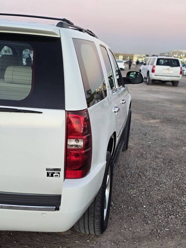 السلام عليكم سيارة تاهو خليجي ابتر LTZ 2010 مكفولة من الضربة والتبديل فول مواصفات كير ومكينه مكفولات مفتوحات فقط كيس وتبديل فلاتر  بيه صبغ كصه البنيد للجماليه والجاملق الخلفي جهة السايق بي صبغ ربع اثر شخط كفاله من الضربة والتبديل وفتح قطع فقط السيارة مال بيت رقم بغداد مشروع وطني مكاني البصرة الهارثة السعر210 
 بيه مجال قليل رقم الهاتف ***********
غير متواجد على الفيس ابو الخصيب, البصرة
