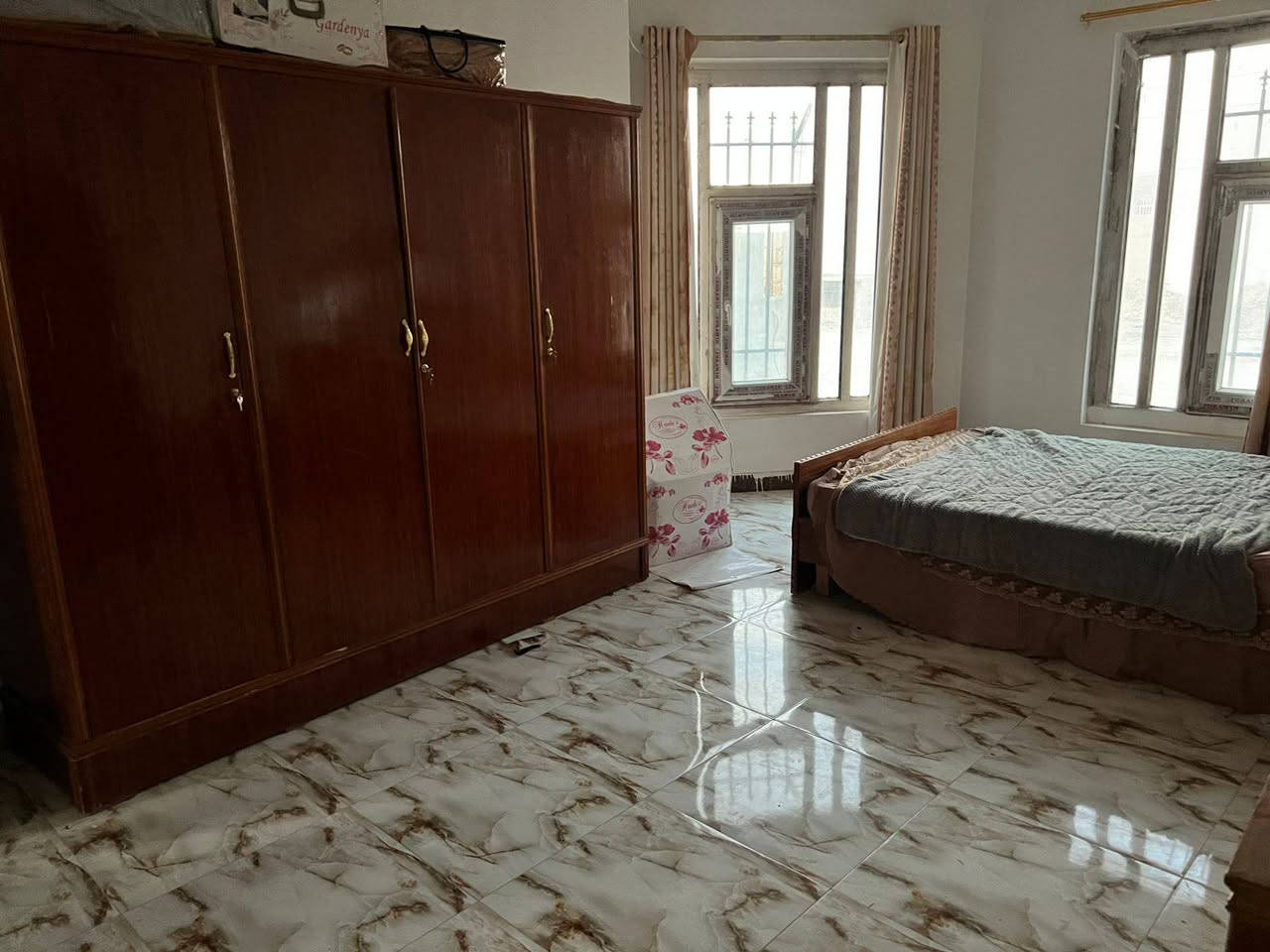 غرف صاج مستخدمه للبيع بدون كسر 
***********  طارق السامرائي
