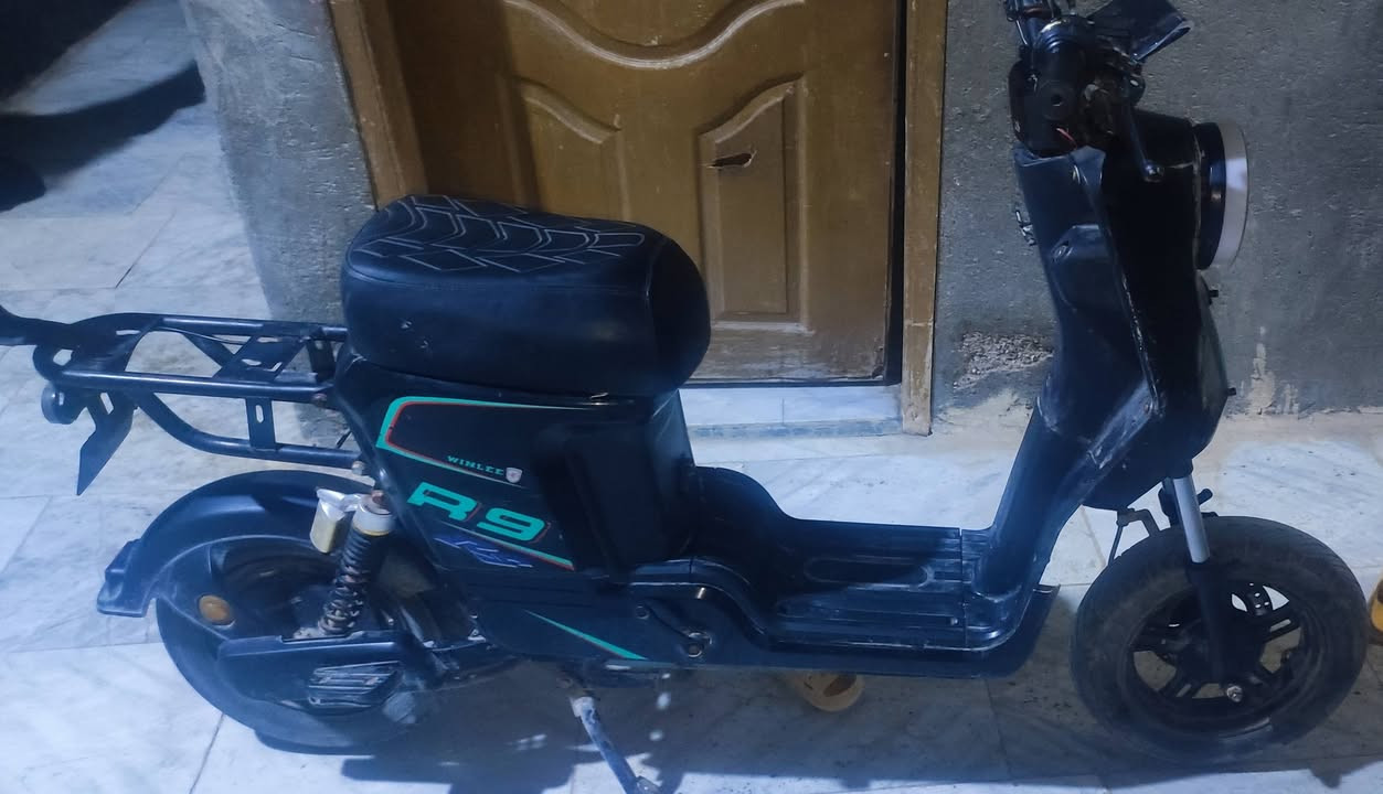 دراجه r9 2025 للبيع
اشاير شغال
بريكات 
تايرات جدد
بصمتين 
كلشي بيها شغال
بدون بطاريات 
السعر 225
بيها مجال كلش قليل
لان محتاج وكاعد من الشغل بسبب الدراجه


**إذا كنت صاحب هذا الإعلان وتريد حذفه لأي سبب، رجاءا أرسل رسالة إلى الدعم الفني**