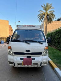 كيا بنكو براد 2008 محرك 3000  ماشية 600 الف  بيها صبغ بالدوسات  تايرات...