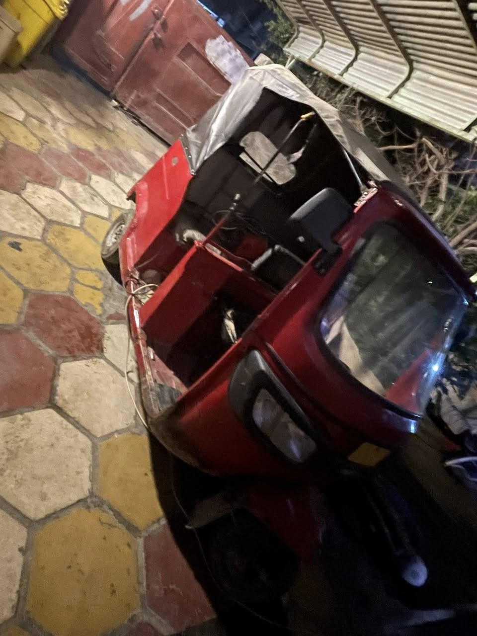 موديل 2017 أوراق  كاملة مكينه ناعمه اتخبل ما ناقصة شي بس باتري يحتاج شحن لين صار فترة متروكة سعرة مليون و 750 
مكاني بغداد الجديدة 
***********
