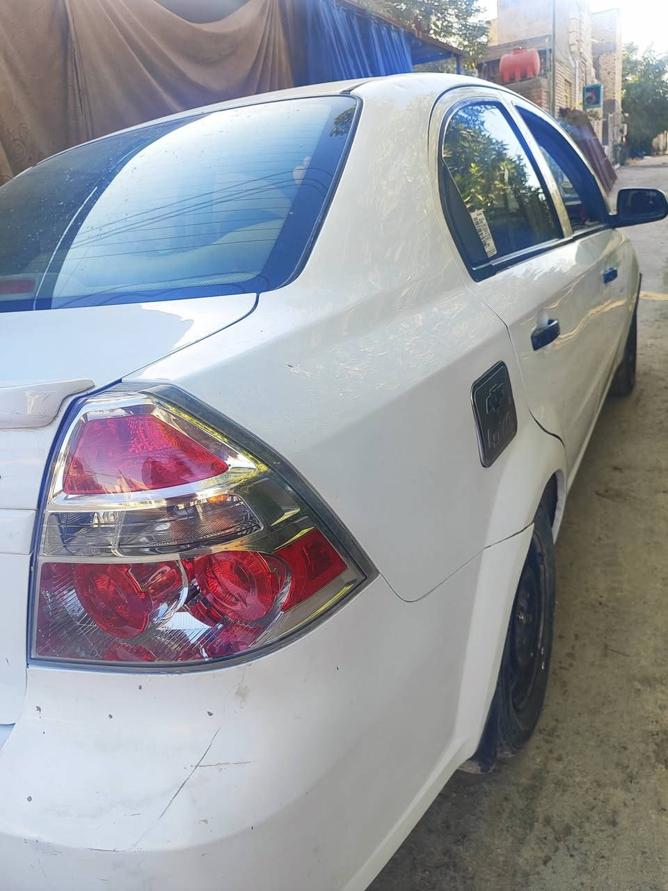 السلام عليكم 
افيو مديل 11 للبيع محرك مفتوح1400 
تبريد شغال
شاشه 
تايرات زوج امامي جدد 
حدادية جديده 
سياره كامله رقم نكليزب وسنويه ل2030 مشروع وطني
 مكان السياره نجف كوفه 
السياره مصبوغه حزام سونار موجود 
ورعايه موجود بلنجف
السعر 67 وبيه مجال 
*********** رقم صاحب السياره
