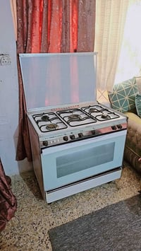 طباخ مصري كريازي الأصلي نضيف اخو الجديد مستعمل قليل يشتغل ونضيف كلش لل...