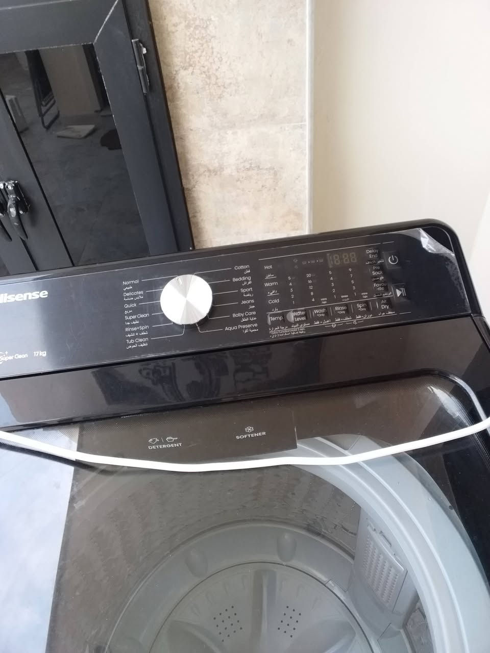 سلام عليكم 
غساله هايسنس أوتوماتيك حجم 17 كلش نظيفه وجديده سعر 425 وبيها مجال مكانها ألحي 
***********
