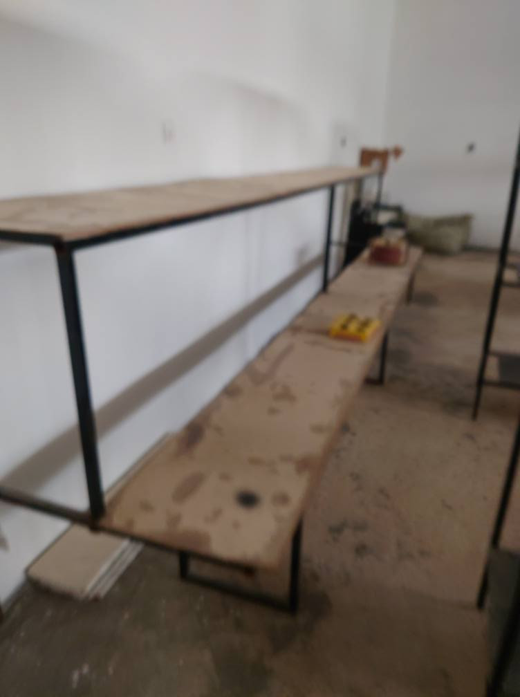 ئەم ڕەفانە بۆفرۆشتن نزیک ٣٠مەترە. 
***********
سلێمانی ڕاپەڕین السليمانية, العراق
