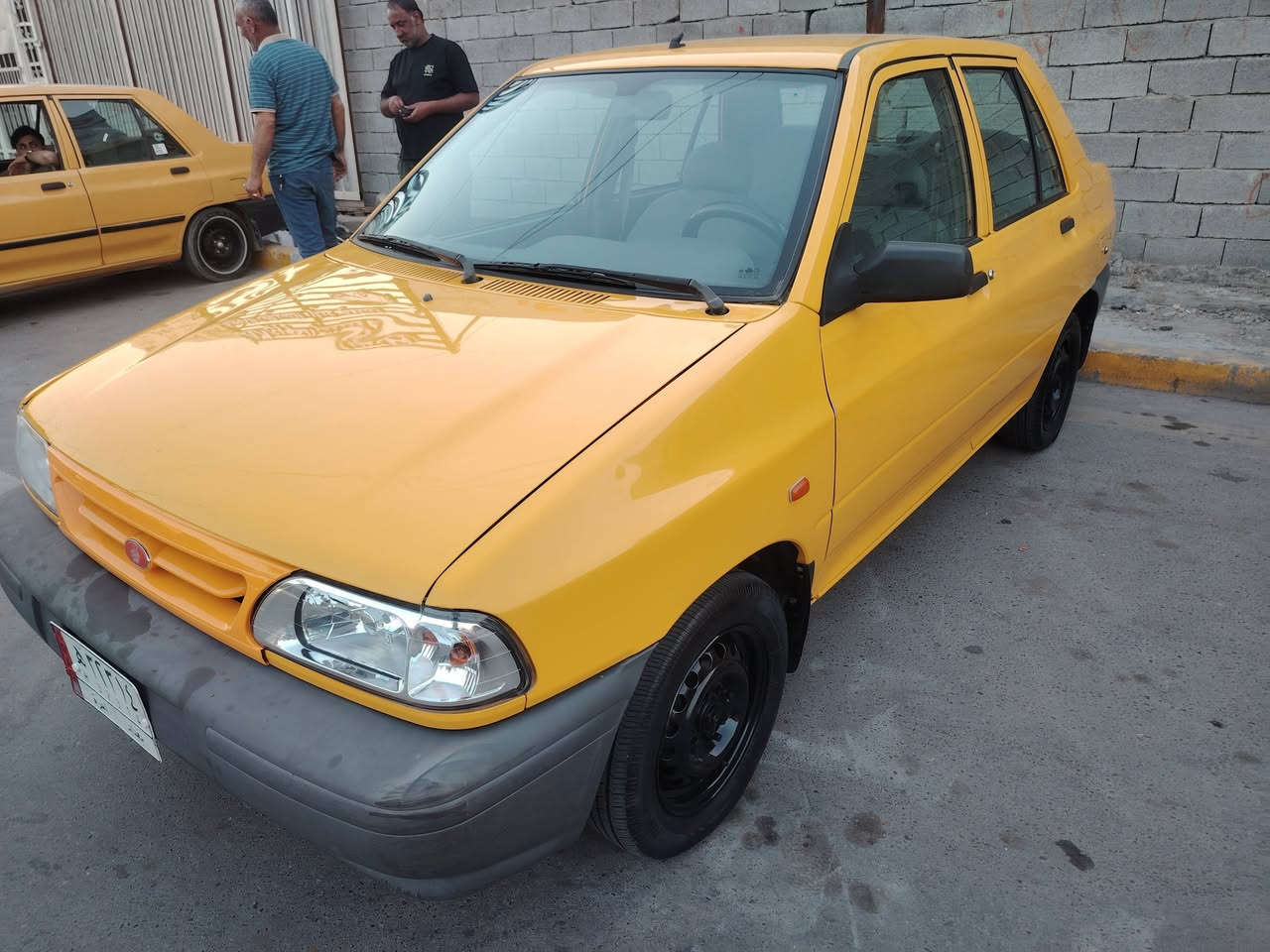 السلام عليكم سالم سايبه 2020 رقم بغداد مشروع وطني مصفره هيئه او غرامات سياره مقفولهصتبريد سياره جاهزه من كل شيء مكان السياره بغداد السعر   52  ***********
