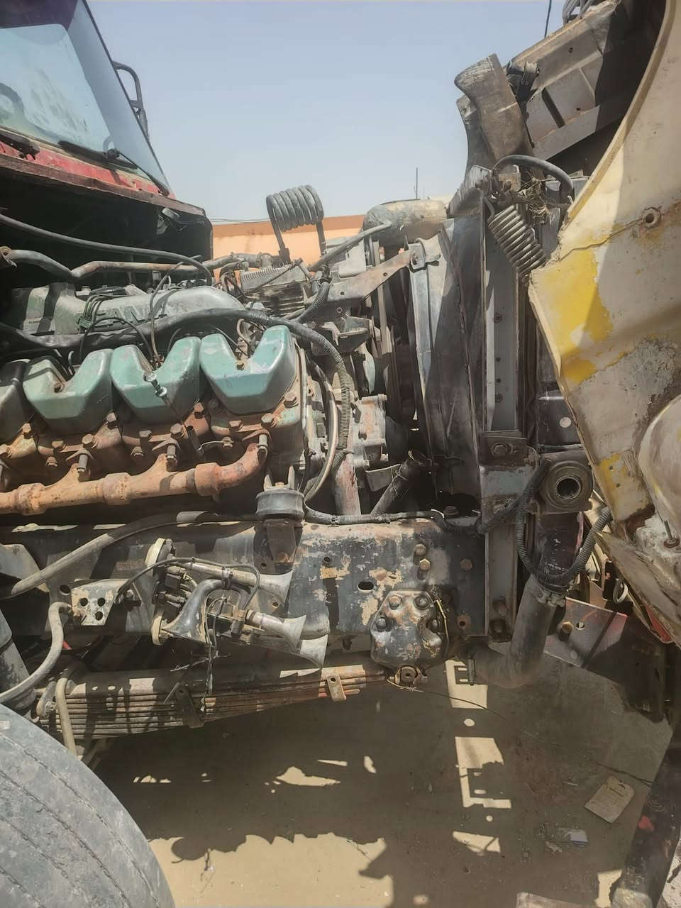 مكينه سكانيا 43 لاتنقيص ولا بخار مكينه جديده بسعر مناسب مكانها بالكوت مكلف بالنشر اتصل الرقم ***********
