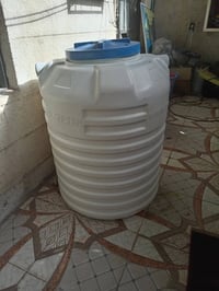 خزان نص طن • الماني • نضيف ابيض