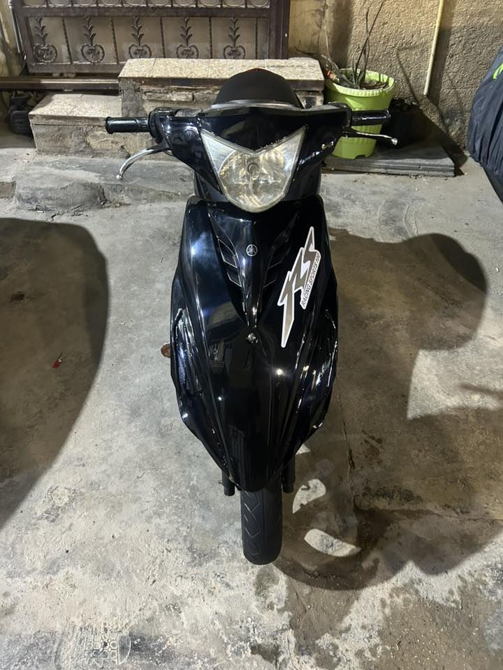 سلام عليكم درجه ماكس مضلع البيع درجه جاهزه من كلشي تايرات جديده باتري جديد ____السعر 625مكاني بغداد اعضميه و كريعات  رقم صاحب الدرجه ***********
